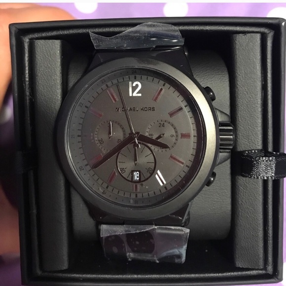 Michael Kors Dylan watch - Picture 2 of 5